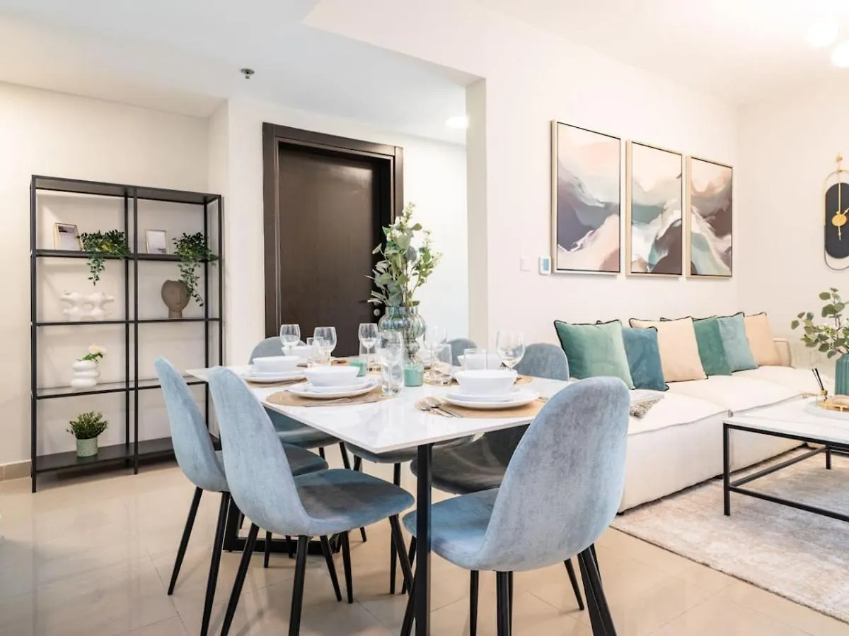 Sleek 2 Bed In Sports City Dubai 0*,